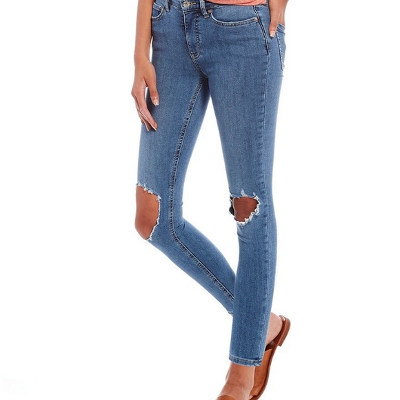 🍒🌈HP🌈🍒 𝗡𝗪𝗧 𝗙𝗣 • Busted Knee Skinny Jeans - Picture 2 of 6